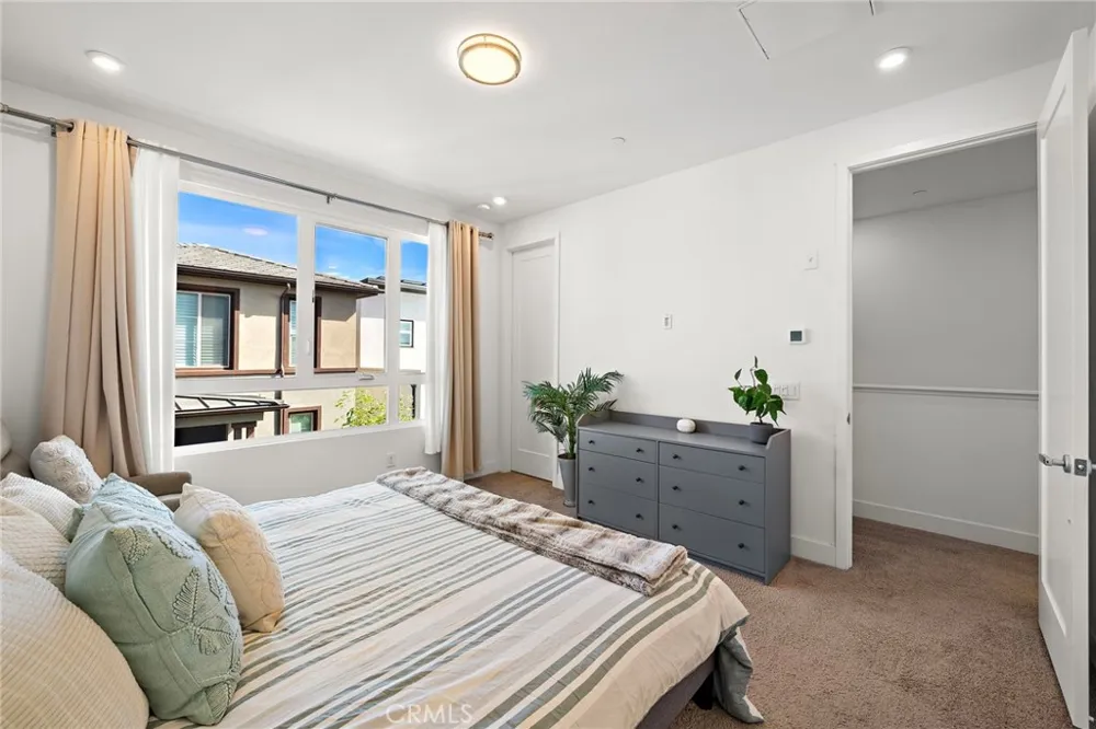 230 Abacus Irvine, CA 92618