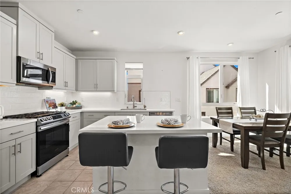 230 Abacus Irvine, CA 92618