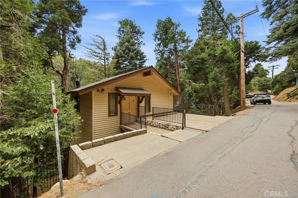 779 Virginia Court Lake Arrowhead, CA 92352