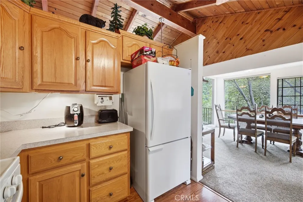 779 Virginia Court Lake Arrowhead, CA 92352
