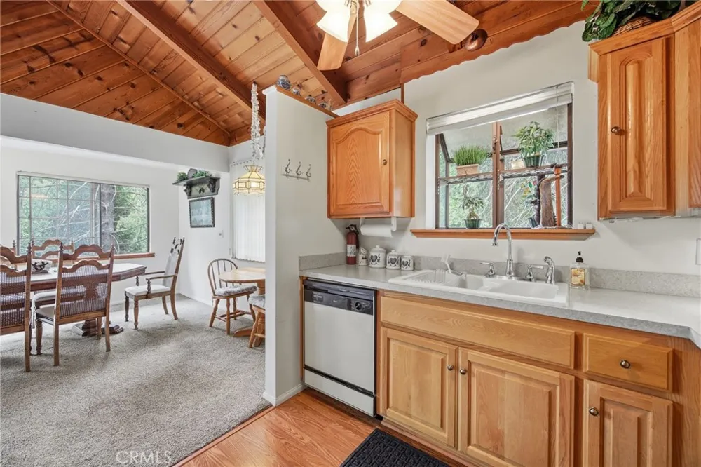 779 Virginia Court Lake Arrowhead, CA 92352