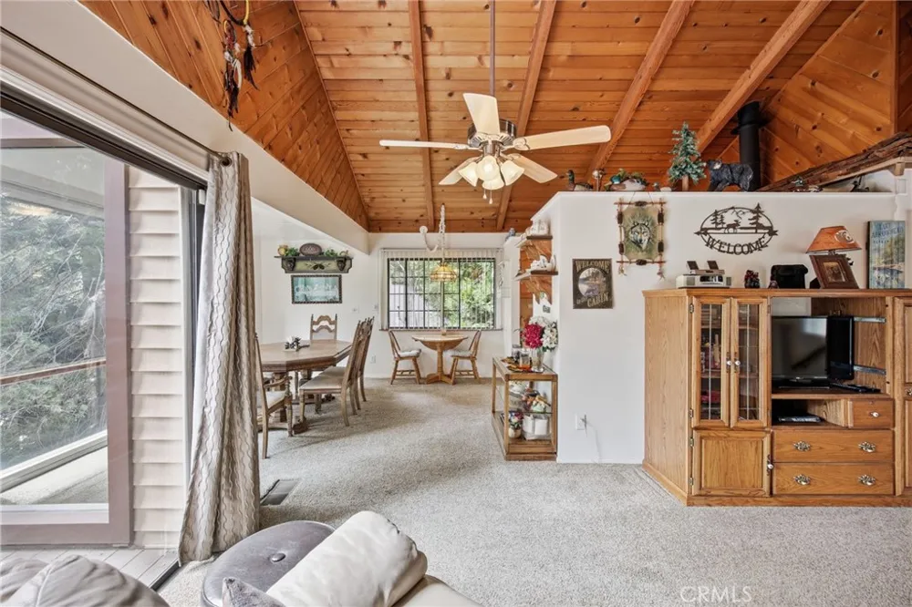 779 Virginia Court Lake Arrowhead, CA 92352