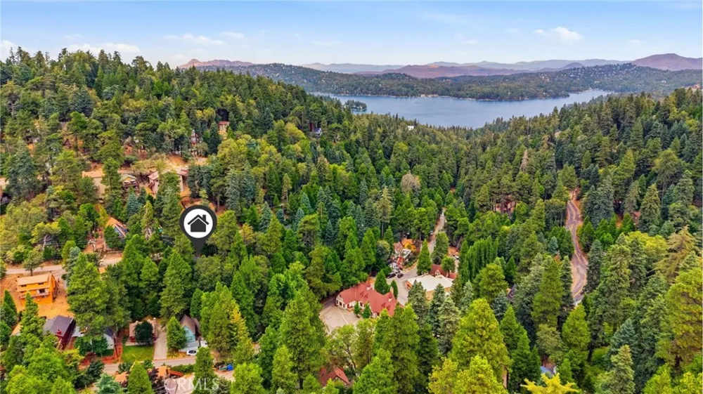 779 Virginia Court Lake Arrowhead, CA 92352