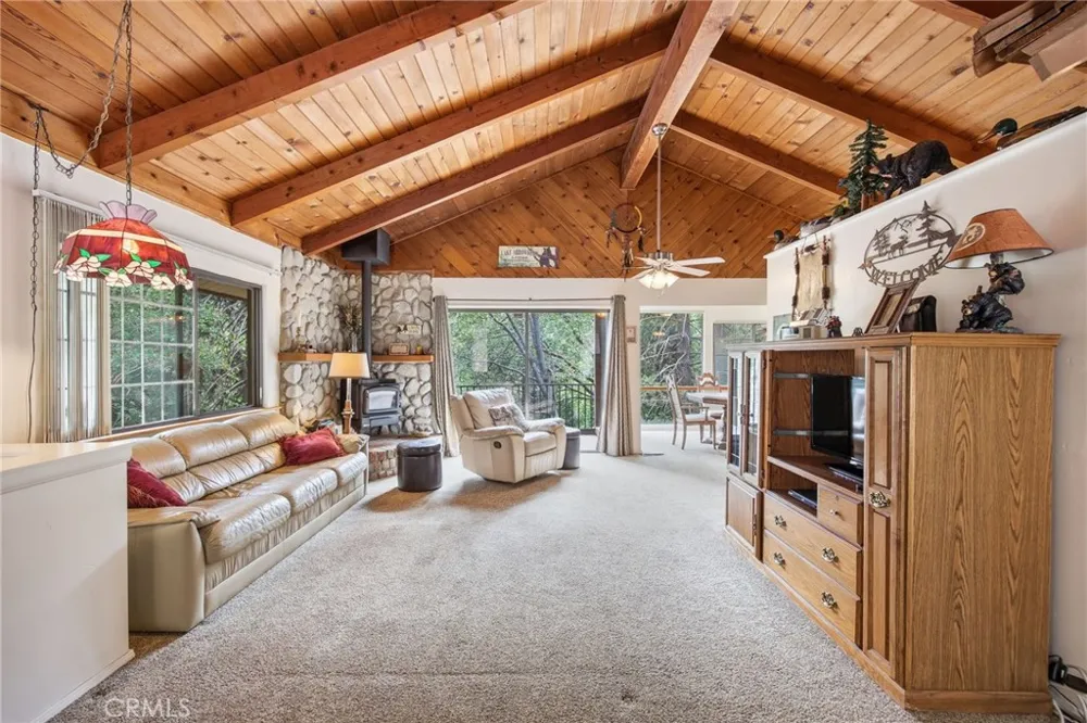 779 Virginia Court Lake Arrowhead, CA 92352