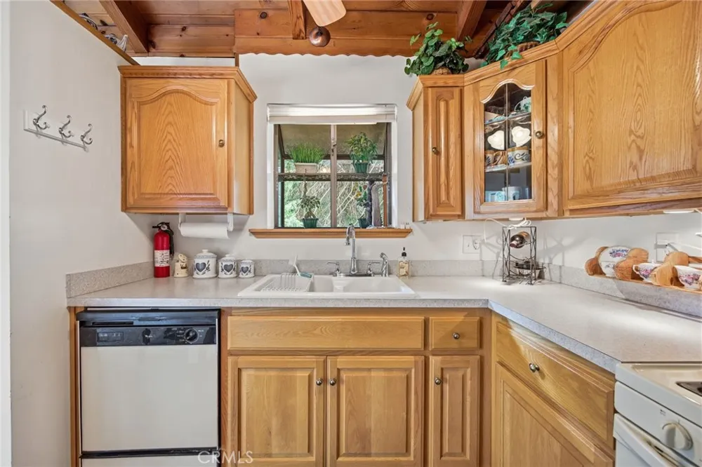 779 Virginia Court Lake Arrowhead, CA 92352