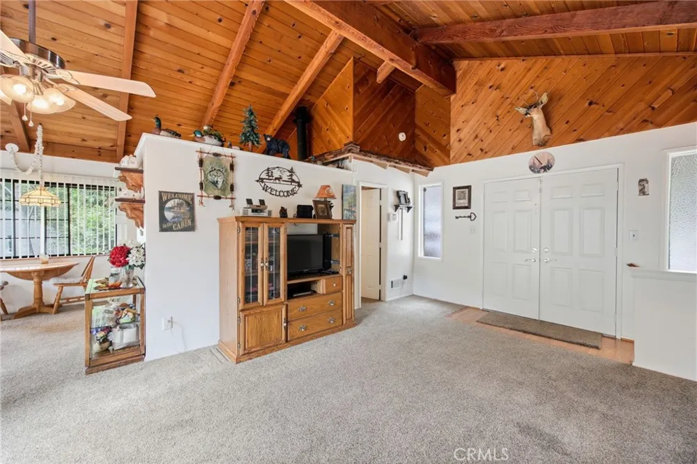 779 Virginia Court Lake Arrowhead, CA 92352