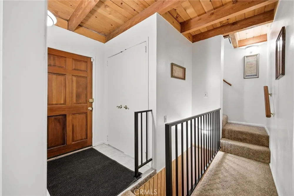 779 Virginia Court Lake Arrowhead, CA 92352