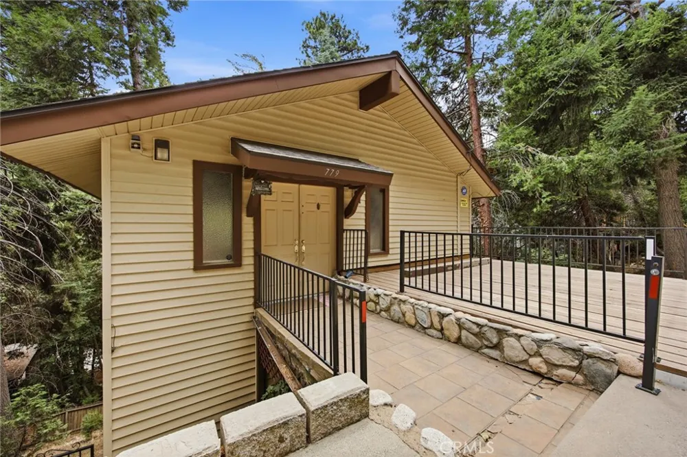779 Virginia Court Lake Arrowhead, CA 92352