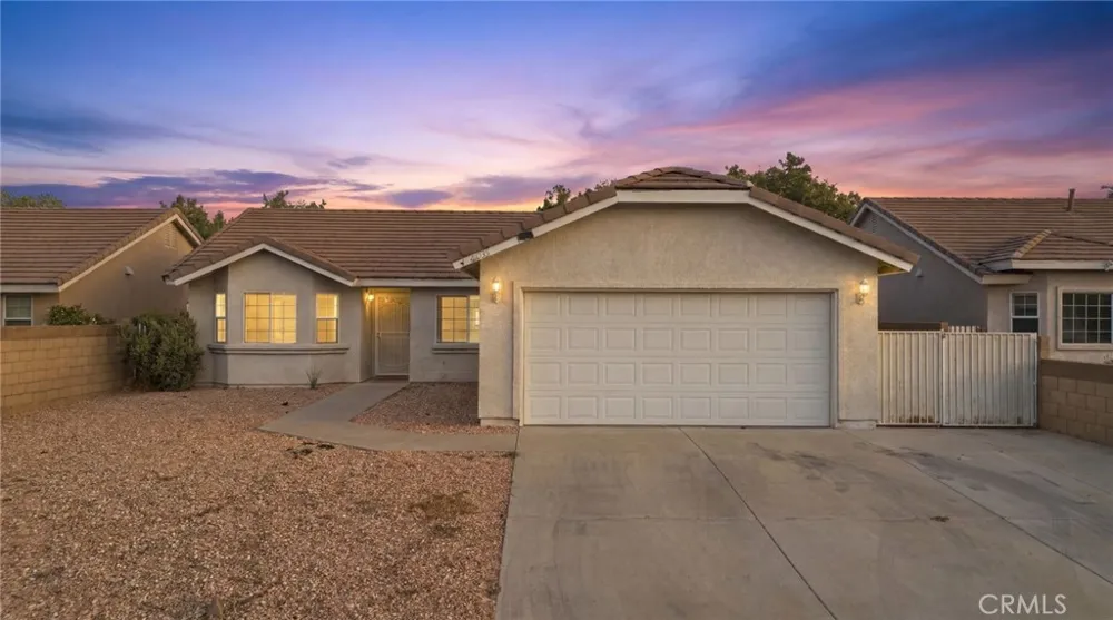 44846 Fenhold Lancaster, CA 93535