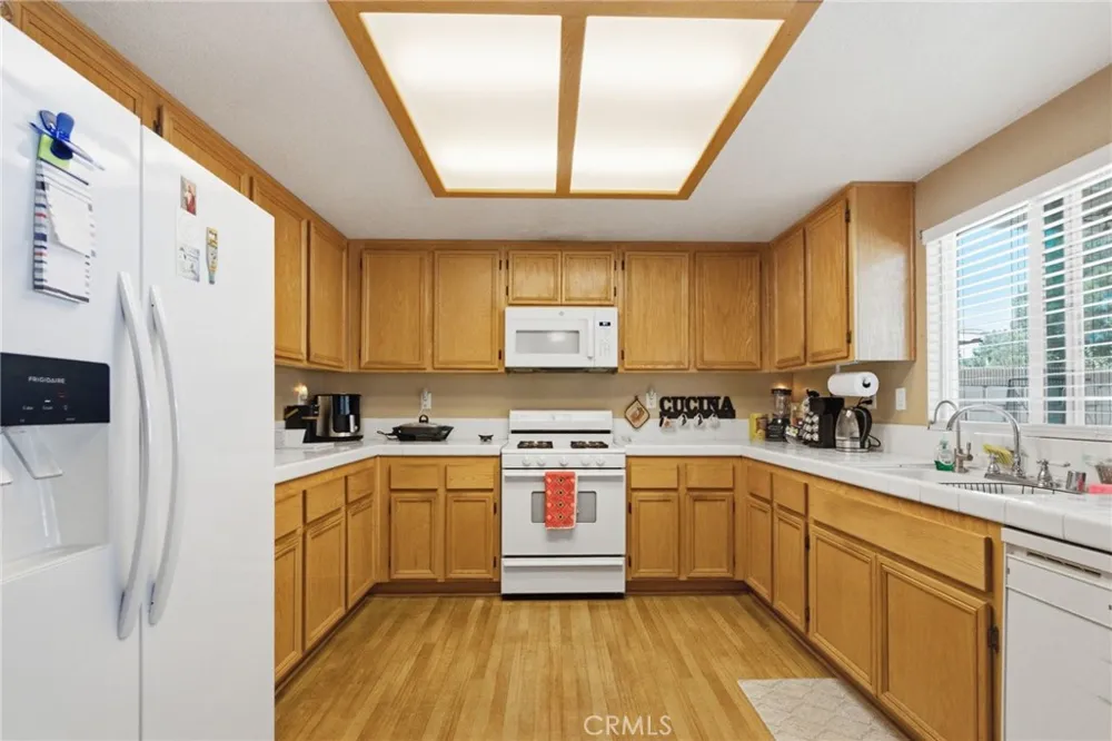 44846 Fenhold Lancaster, CA 93535