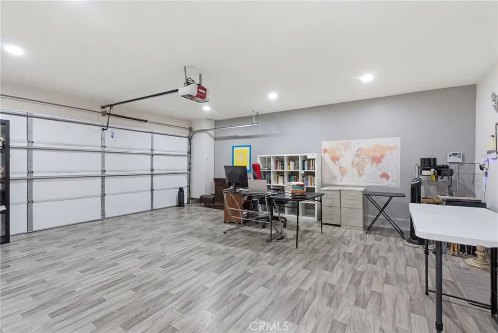 44846 Fenhold Lancaster, CA 93535