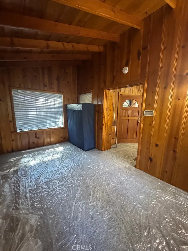 1029 Coulter Pine Road Crestline, CA 92325