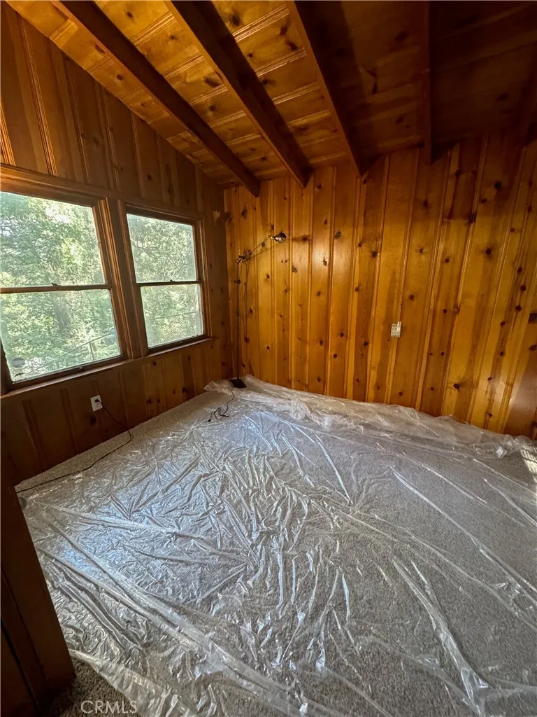 1029 Coulter Pine Road Crestline, CA 92325