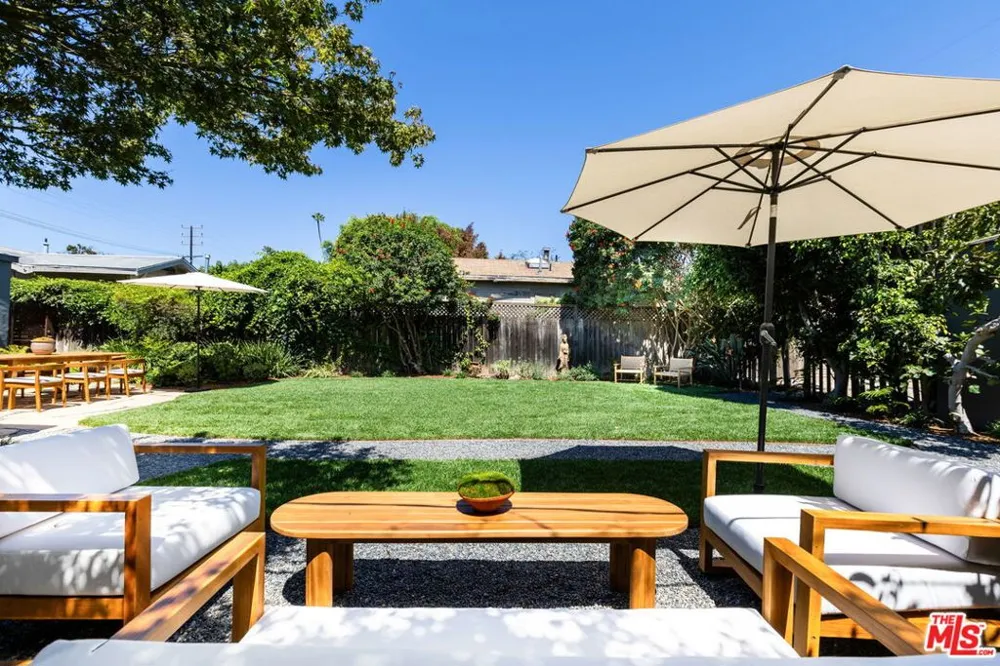 2458 Walnut Avenue Venice, CA 90291