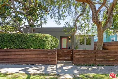2458 Walnut Avenue
