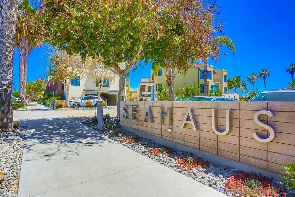 5482 La Jolla #L103 La Jolla, CA 92037