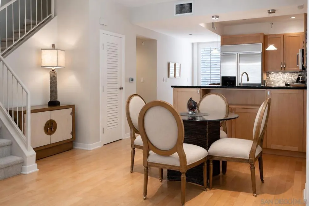 5482 La Jolla #L103 La Jolla, CA 92037