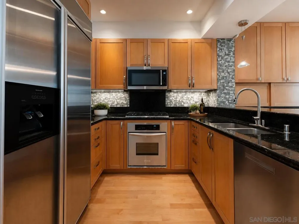 5482 La Jolla #L103 La Jolla, CA 92037