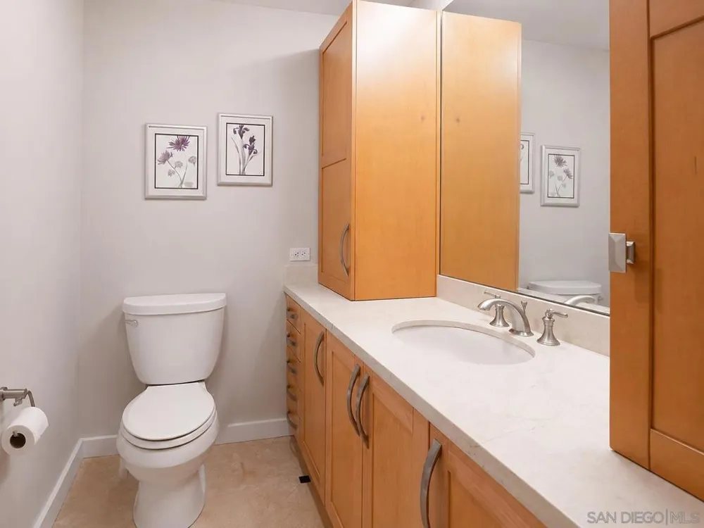 5482 La Jolla #L103 La Jolla, CA 92037