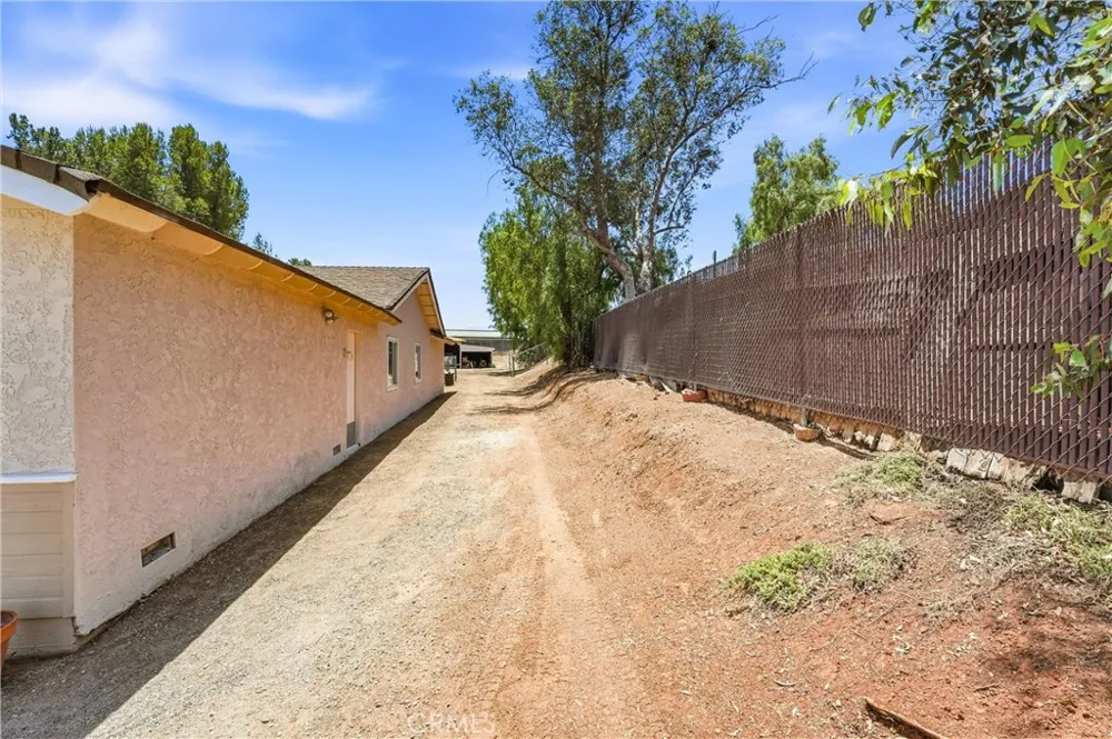 1442 Tally Ho Lane Norco, CA 92860