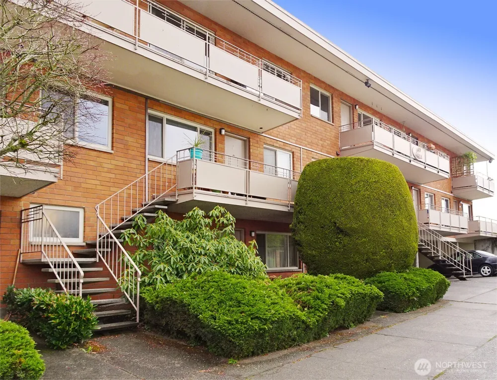 3203 NW 64th Street #6 Seattle, WA 98107