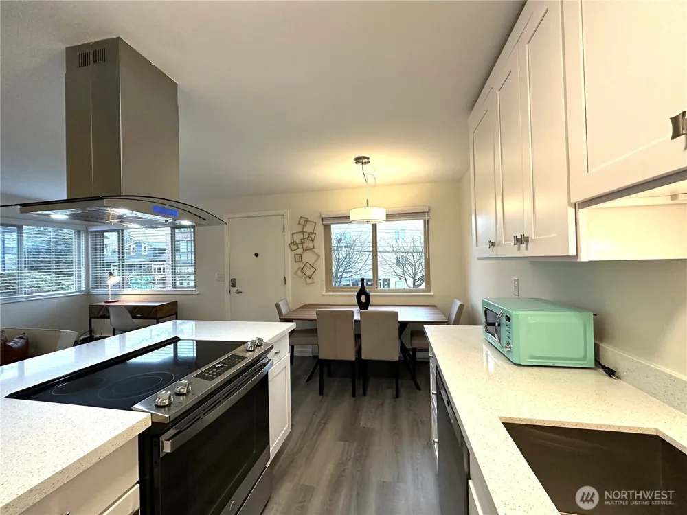 3203 NW 64th Street #6 Seattle, WA 98107