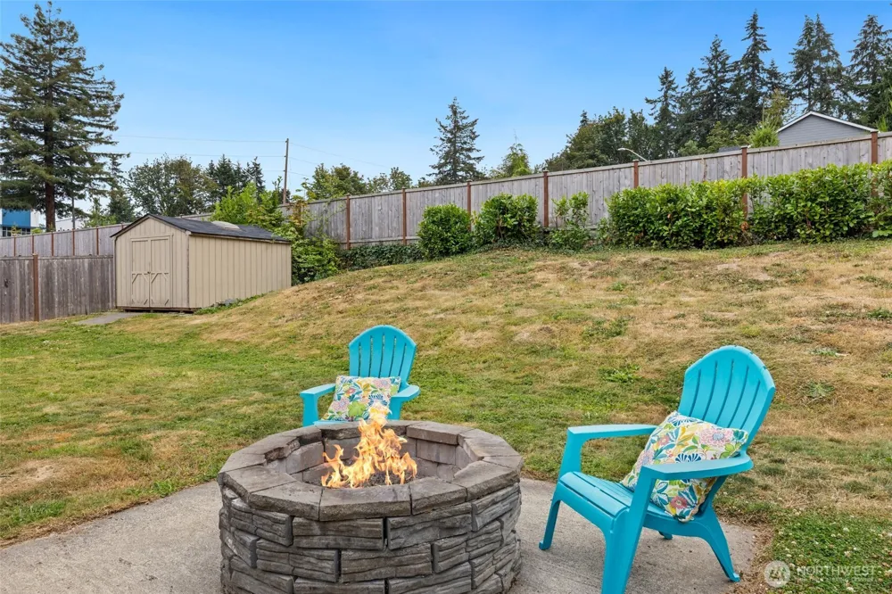 1045 S 197th Street E Des Moines, WA 98148