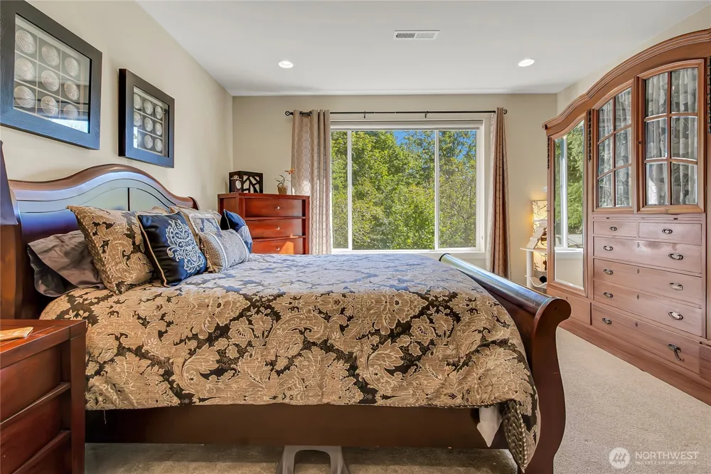 12067 SE 305th Place Auburn, WA 98009