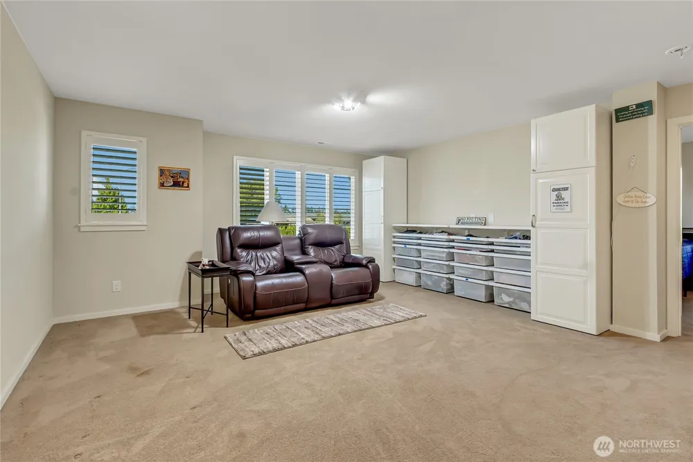 12067 SE 305th Place Auburn, WA 98009
