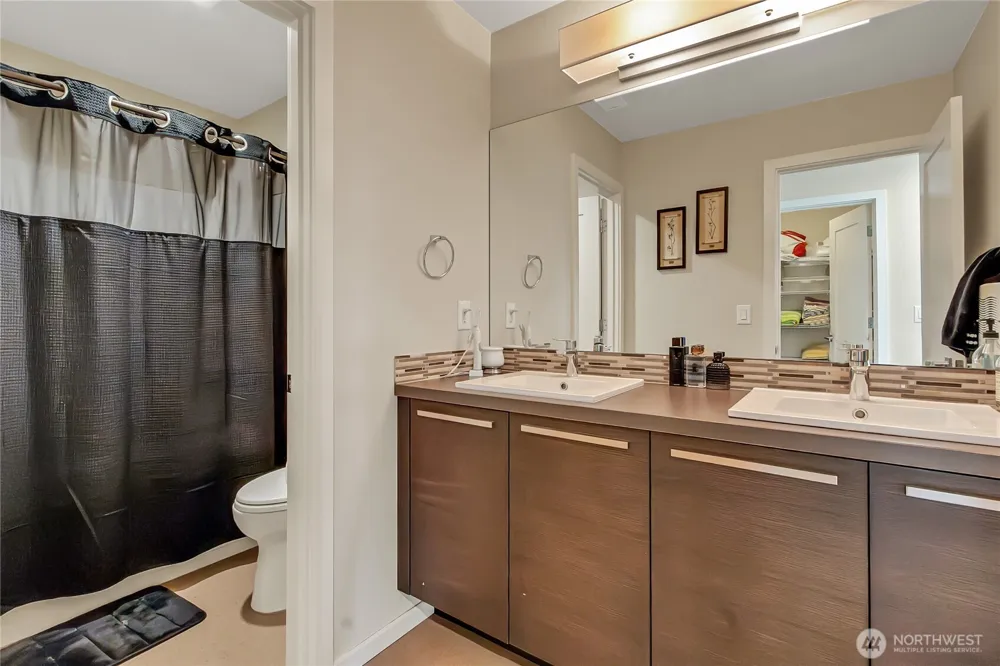 12067 SE 305th Place Auburn, WA 98009