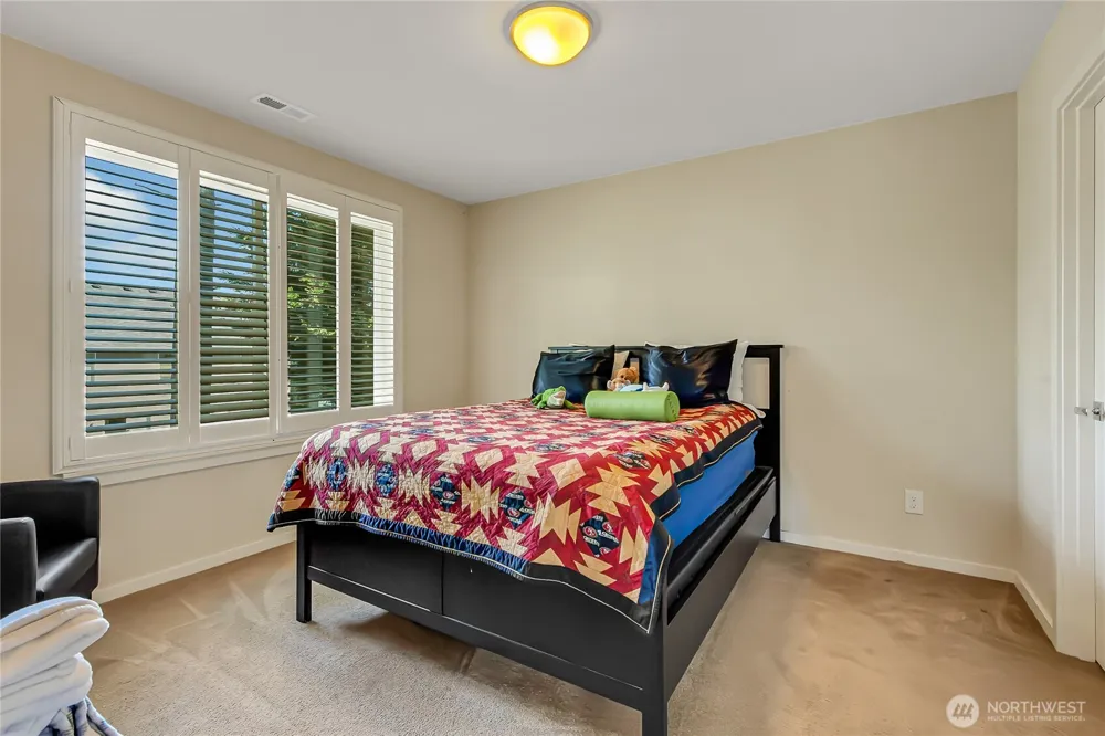 12067 SE 305th Place Auburn, WA 98009