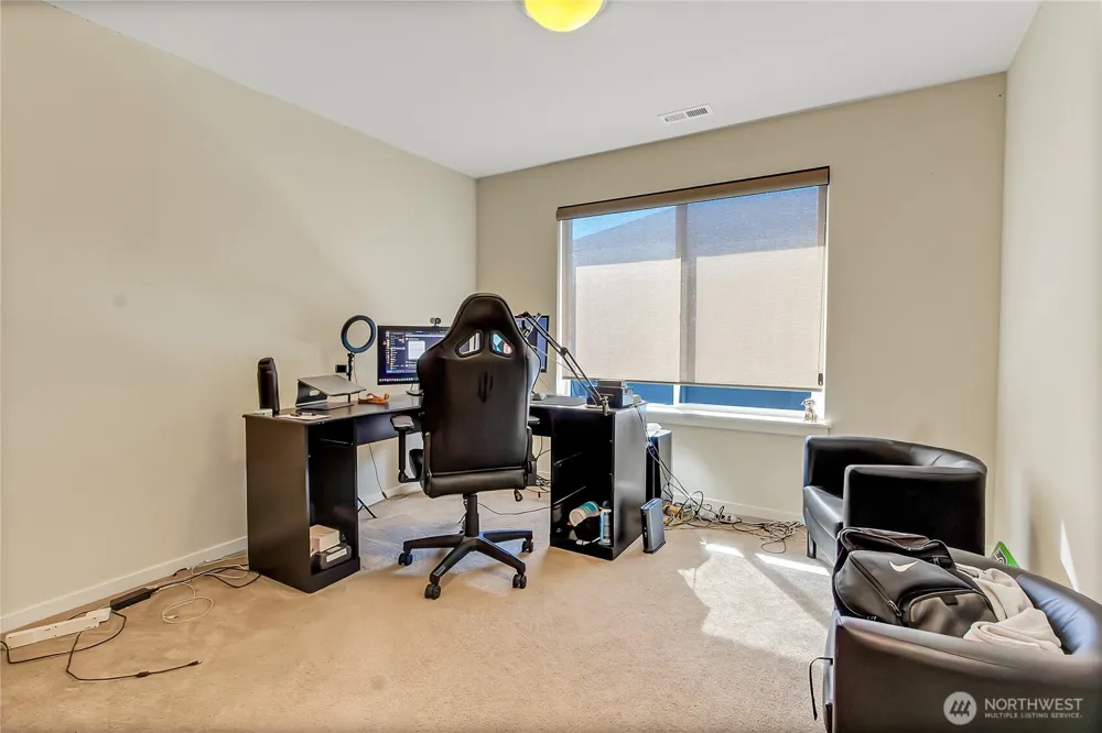 12067 SE 305th Place Auburn, WA 98009