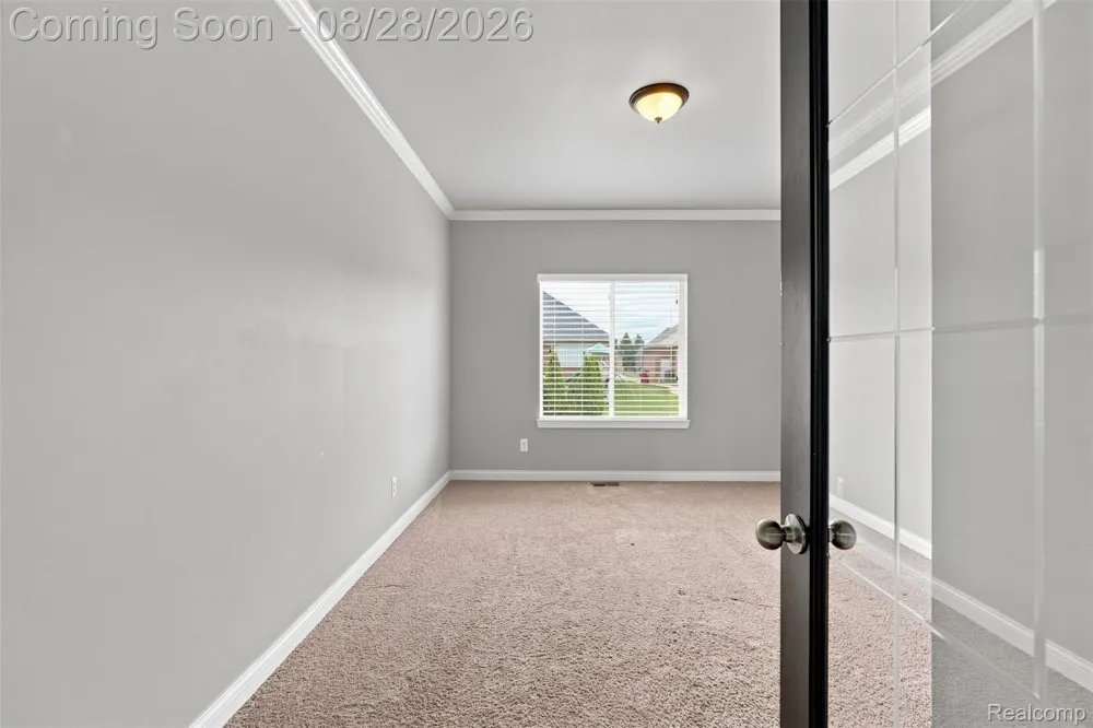 55586 Snead Drive Macomb Township, MI 48042