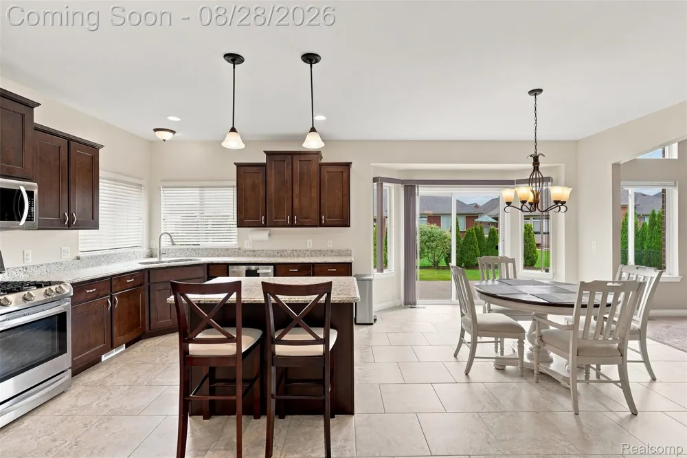 55586 Snead Drive Macomb Township, MI 48042