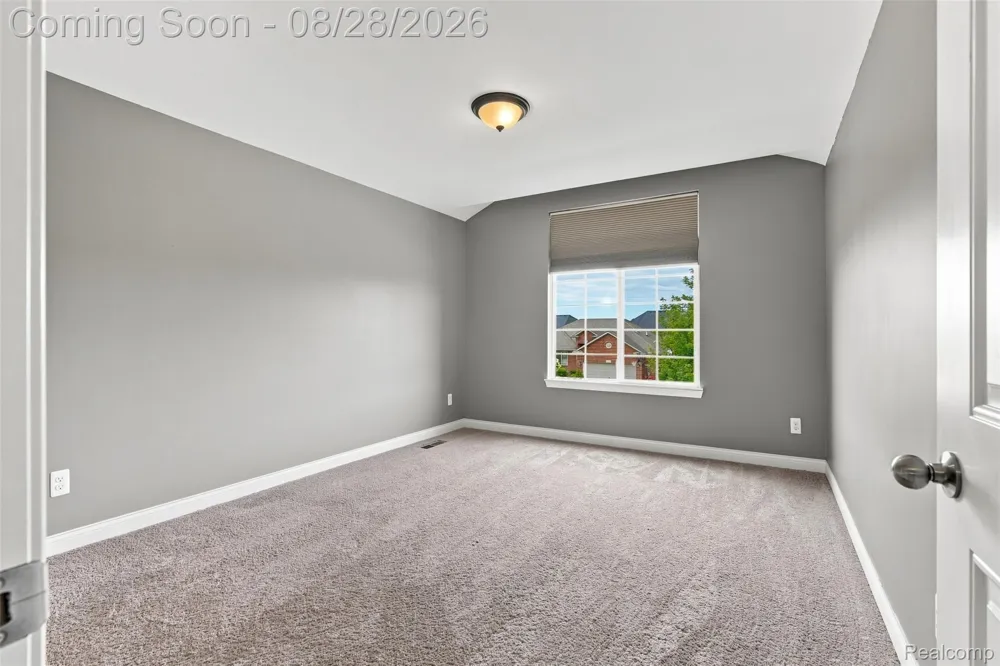 55586 Snead Drive Macomb Township, MI 48042