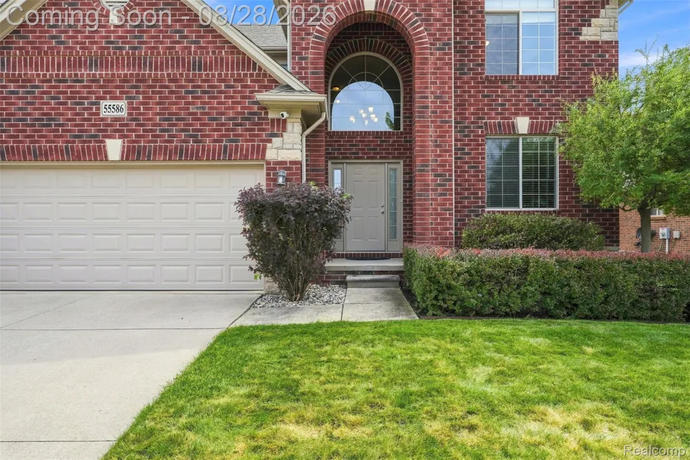 55586 Snead Drive Macomb Township, MI 48042