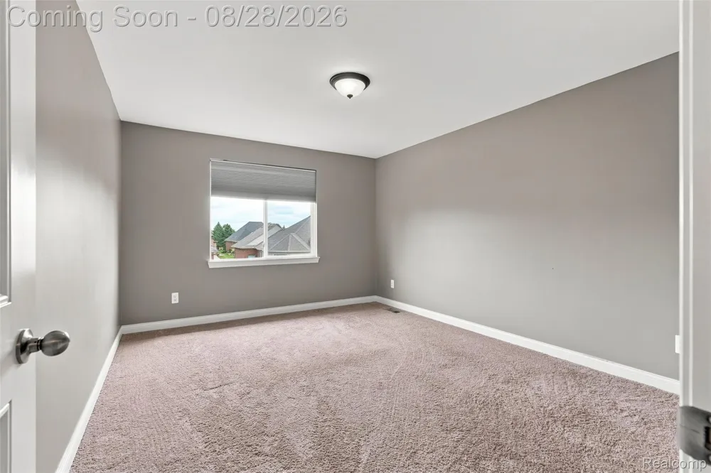 55586 Snead Drive Macomb Township, MI 48042