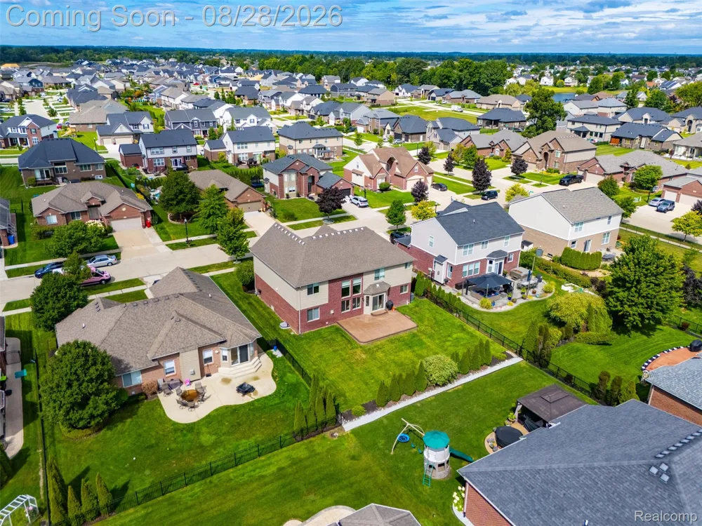 55586 Snead Drive Macomb Township, MI 48042