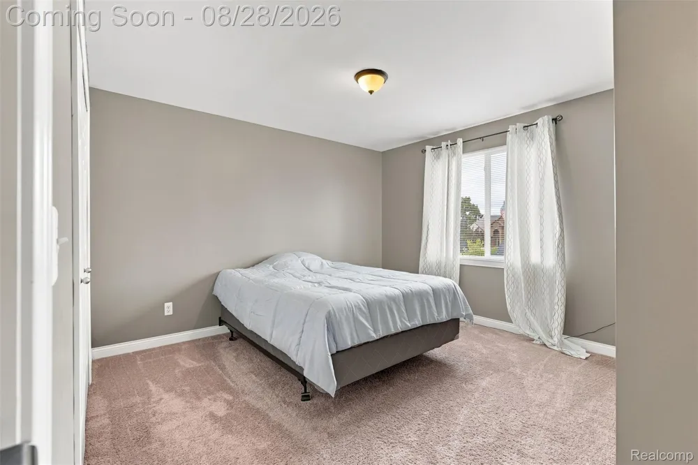 55586 Snead Drive Macomb Township, MI 48042