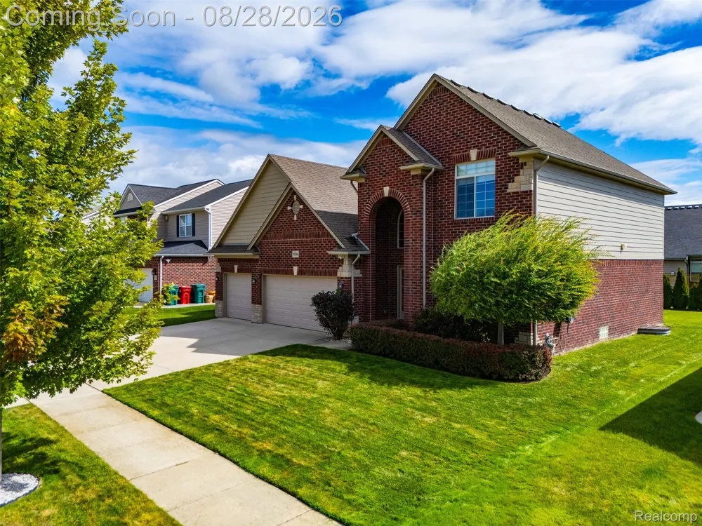 55586 Snead Drive Macomb Township, MI 48042