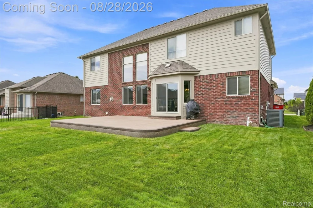 55586 Snead Drive Macomb Township, MI 48042