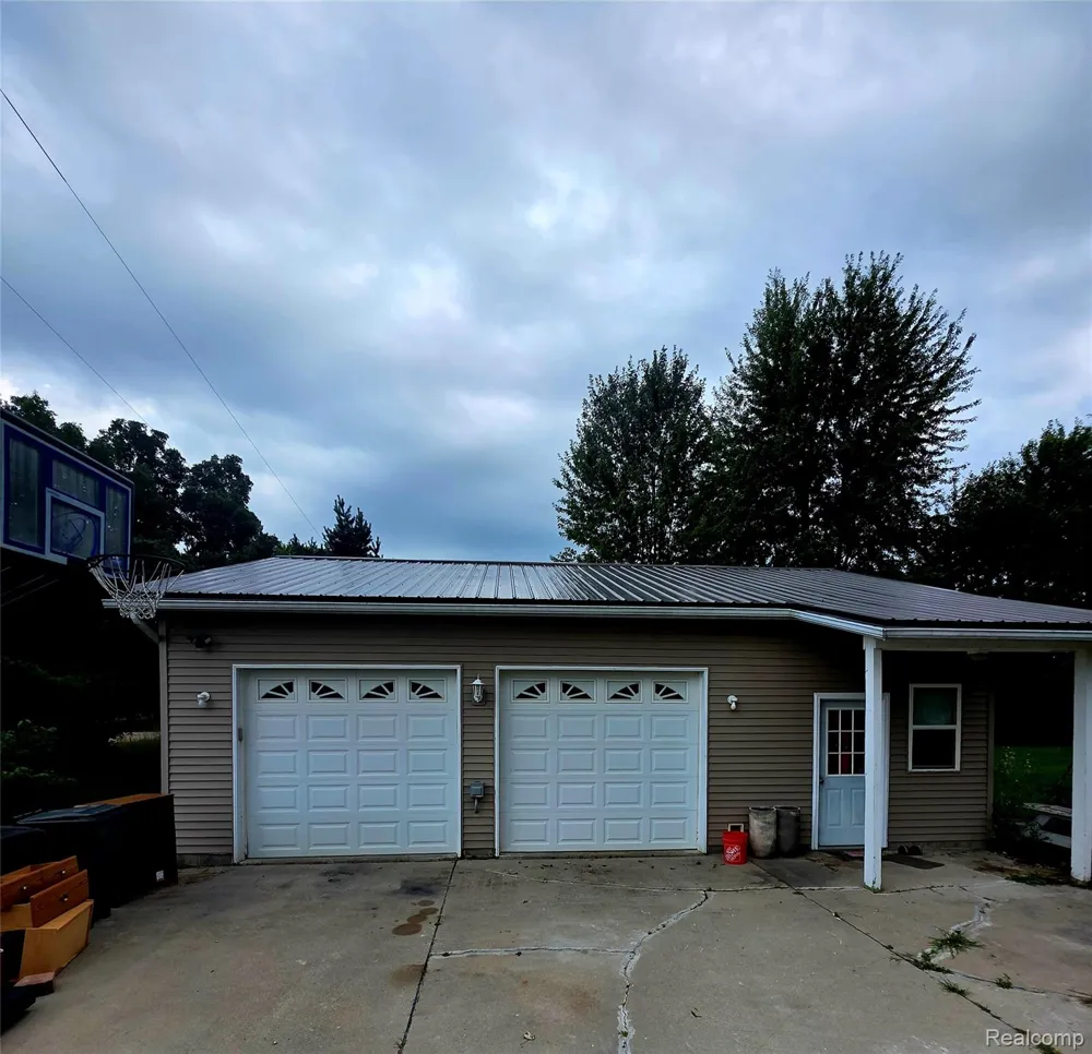 2611 Miller Road Berlin Township, MI 48002