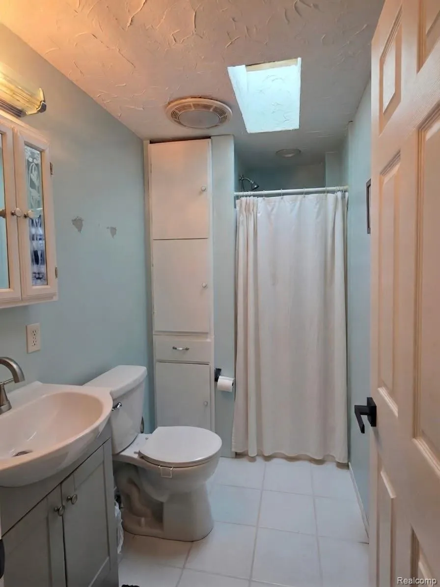 2611 Miller Road Berlin Township, MI 48002