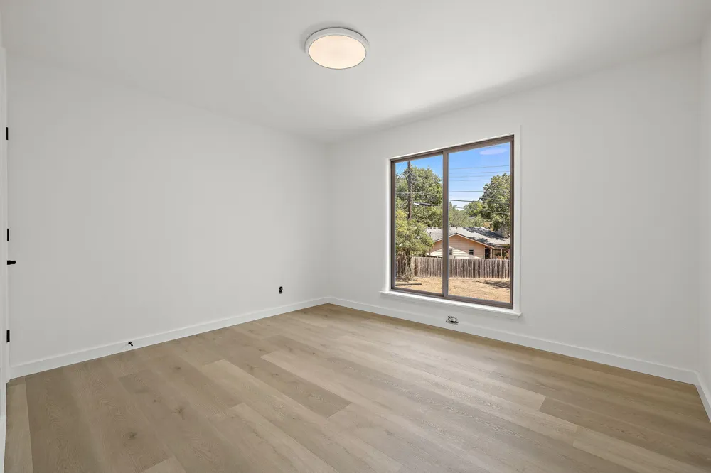 4014 Greystone Drive Austin, TX 78731