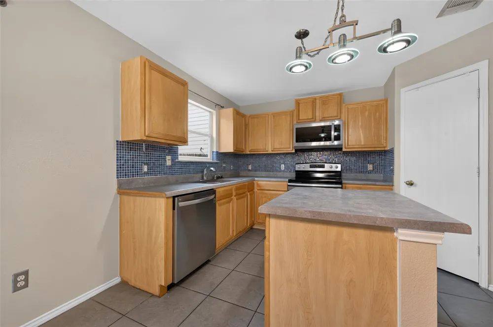 13636 Merseyside Drive Pflugerville, TX 78660