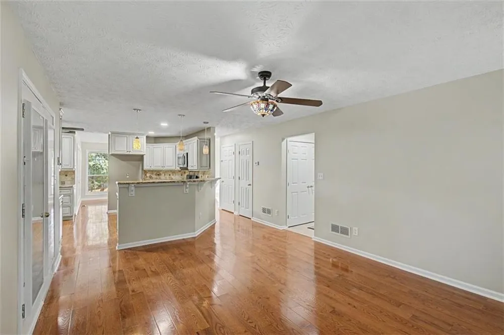 1011 Braelin Court Woodstock, GA 30189