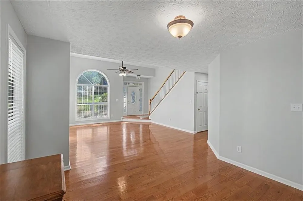 1011 Braelin Court Woodstock, GA 30189