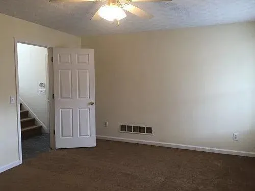 8257 Mountain Pass Riverdale, GA 30274