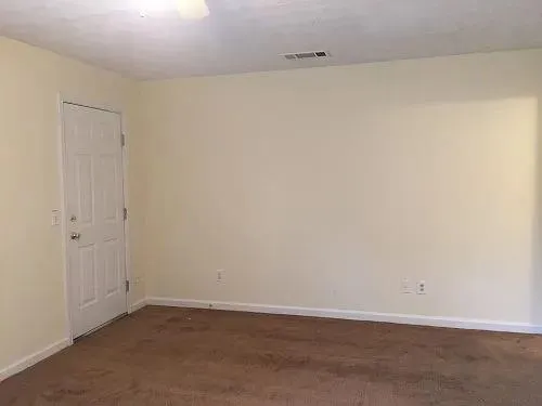 8257 Mountain Pass Riverdale, GA 30274