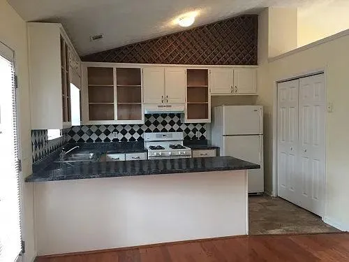 8257 Mountain Pass Riverdale, GA 30274